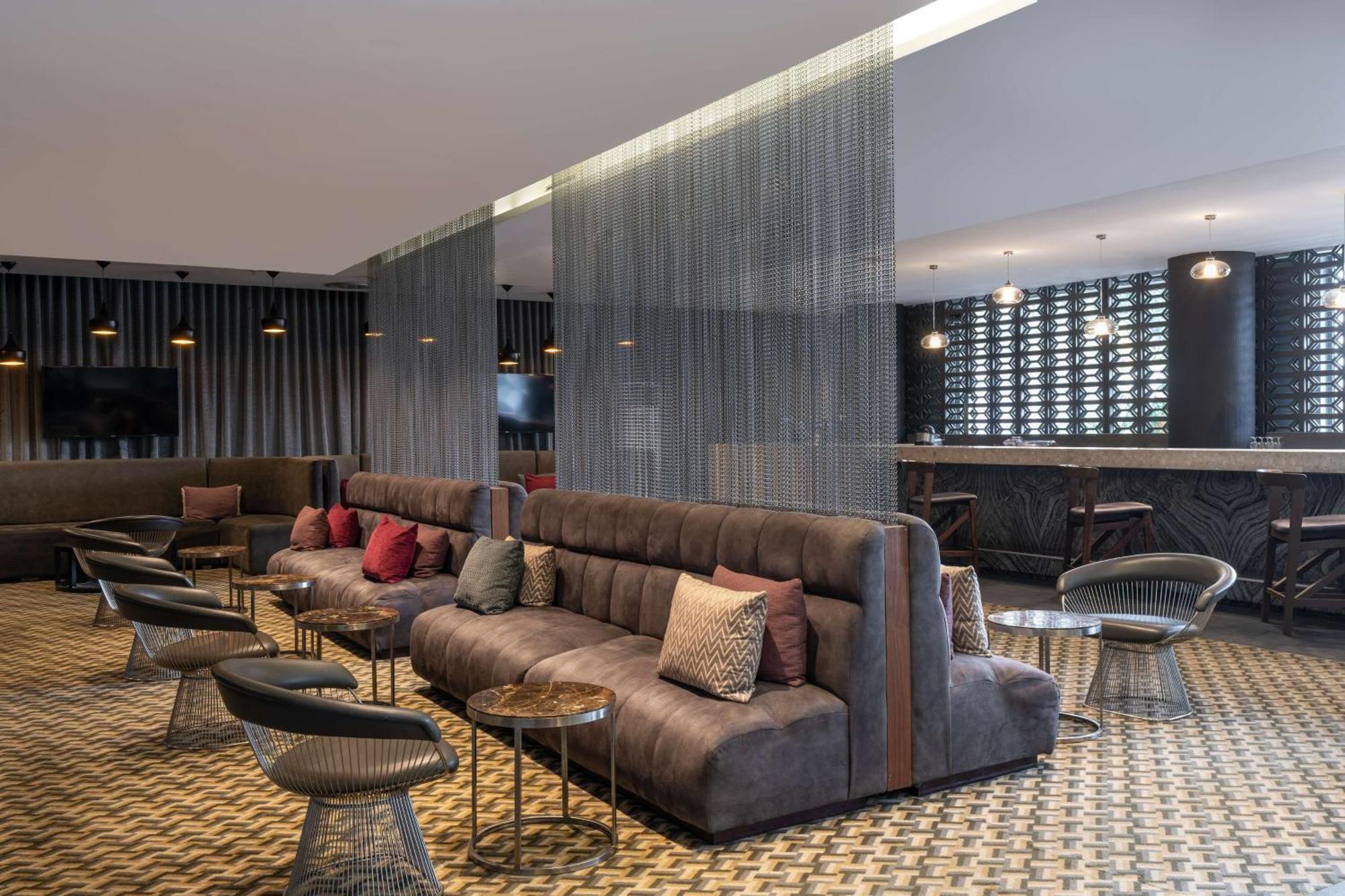 Radisson Blu Okoume Palace Hotel, Либревиль Экстерьер фото